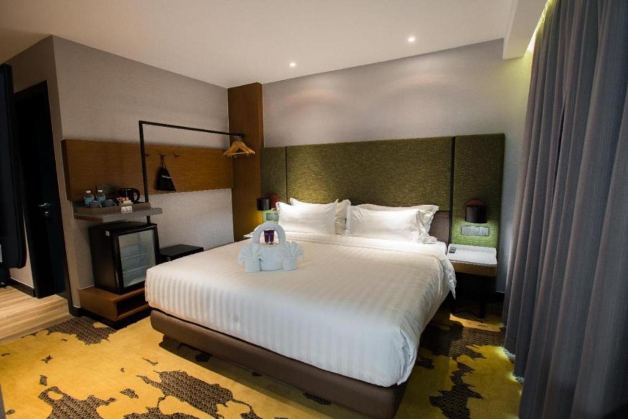 King Park Hotel Kota Kinabalu Buitenkant foto