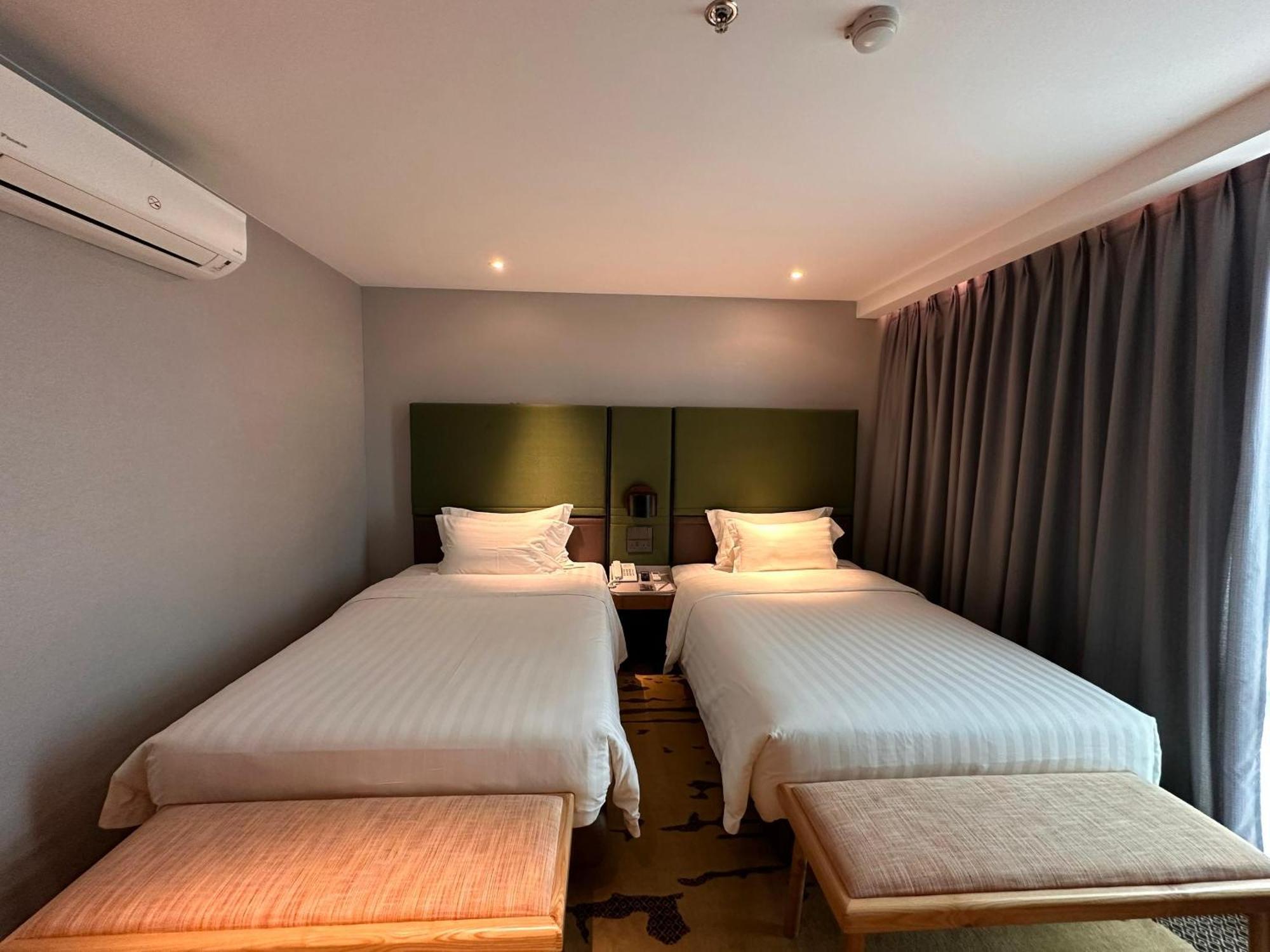 King Park Hotel Kota Kinabalu Buitenkant foto