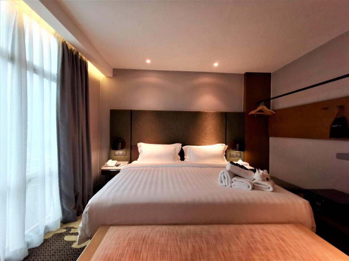 King Park Hotel Kota Kinabalu Buitenkant foto